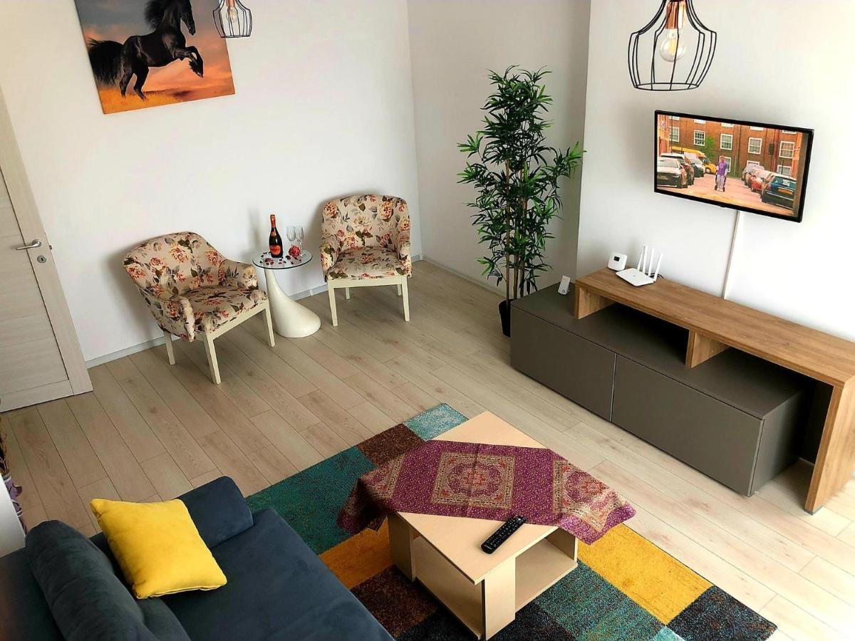 Jolie Apartments Брашов Екстер'єр фото